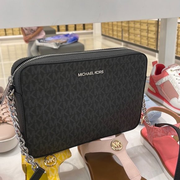 Michael Kors Large Jet Set Item East West Crossbody Black - Picture 2 of 16